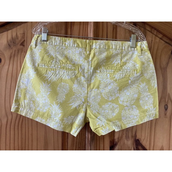 Women's Old Navy yellow green with white pineapple print chino shorts size 8 - Picture 5 of 9